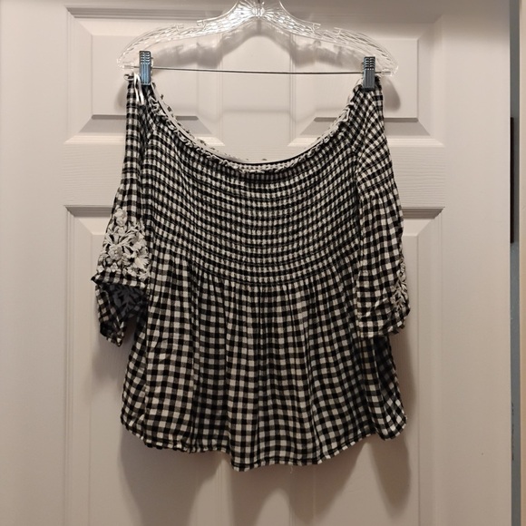 Bundle of Hollister Clothing Longsleeve Short Sleeve Shorts Mixed Size L - Picture 8 of 16